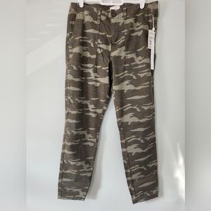 Women's Camo Pants Size 8